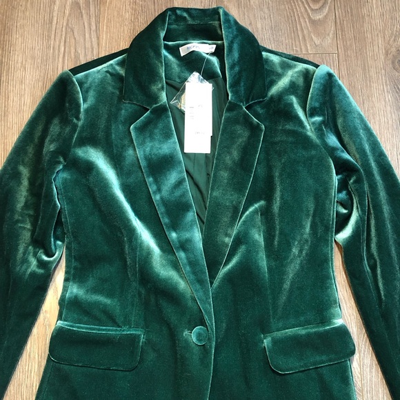 Ricki's Green Velvet Fitted Blazer - Picture 9 of 17